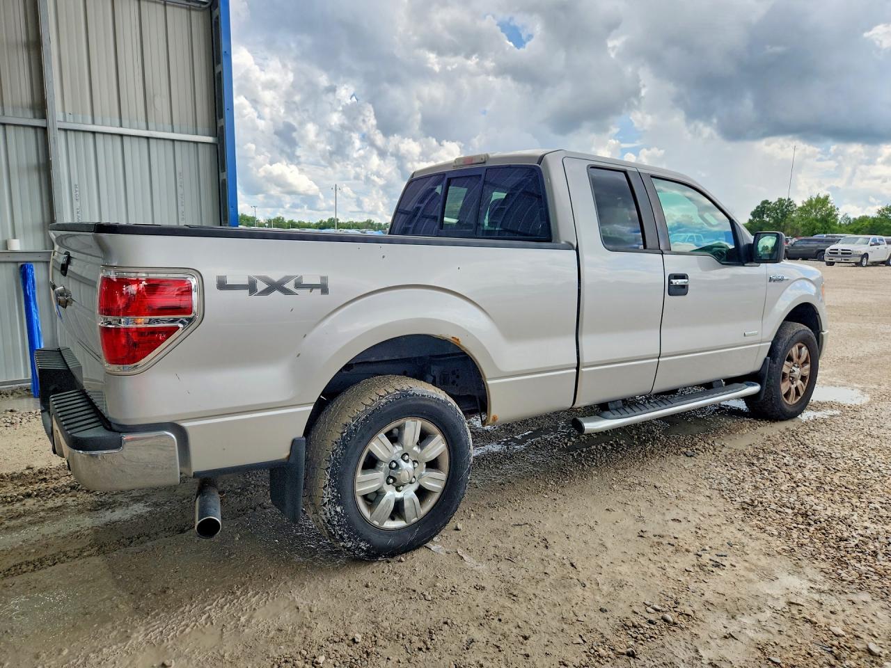 Ford F-150 Super Cab