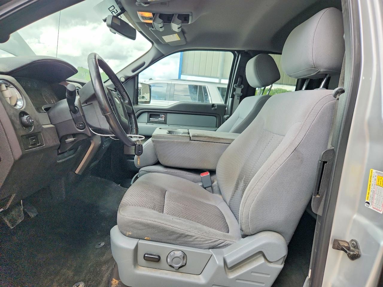 Ford F-150 Super Cab