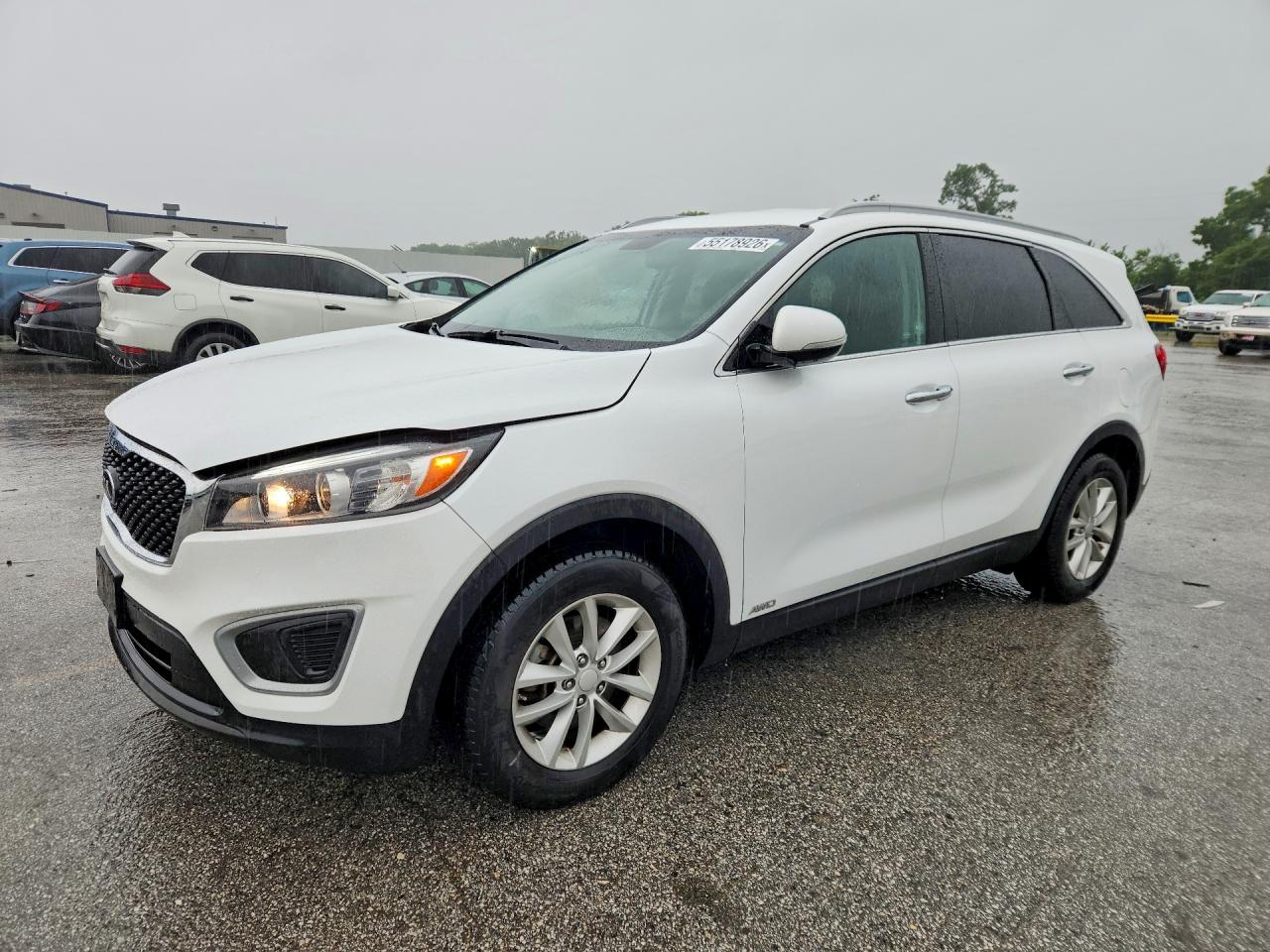 Salvage Kia Sorento Image