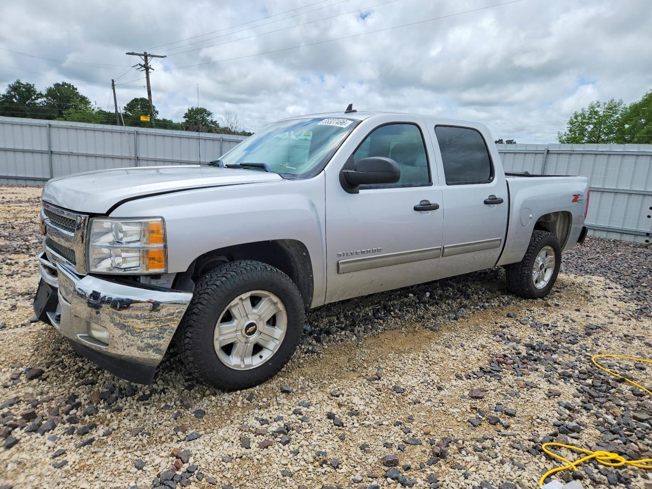 Salvage Chevrolet Silverado Image
