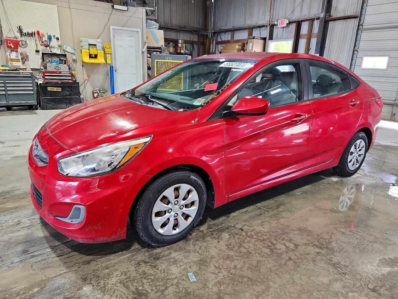 Salvage Hyundai ACCENT Image