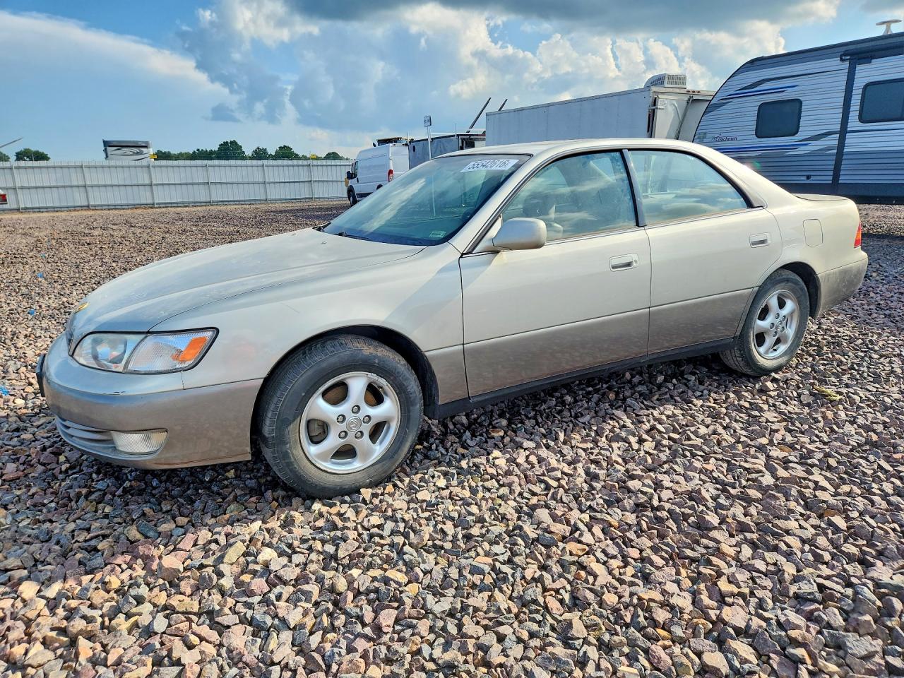 Salvage Lexus Es Image