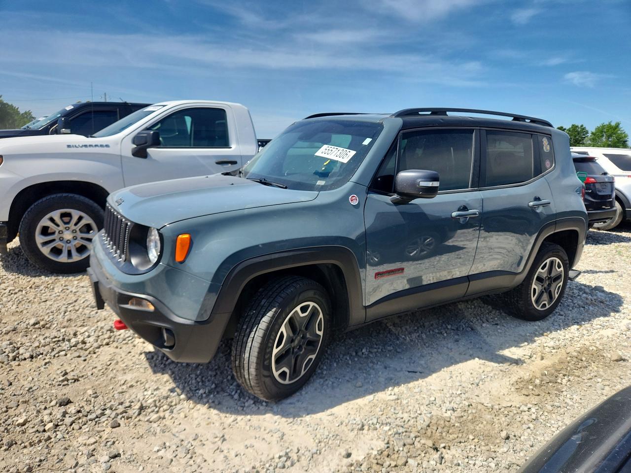 Salvage Jeep Renegade Image