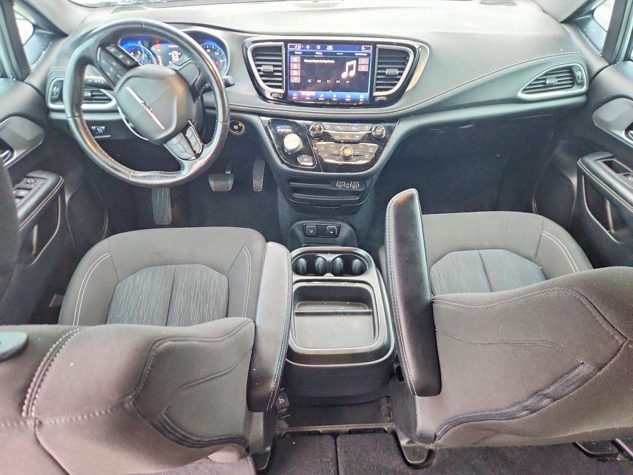 Chrysler Pacifica Touring