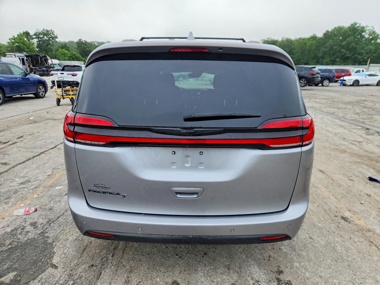 Chrysler Pacifica Touring