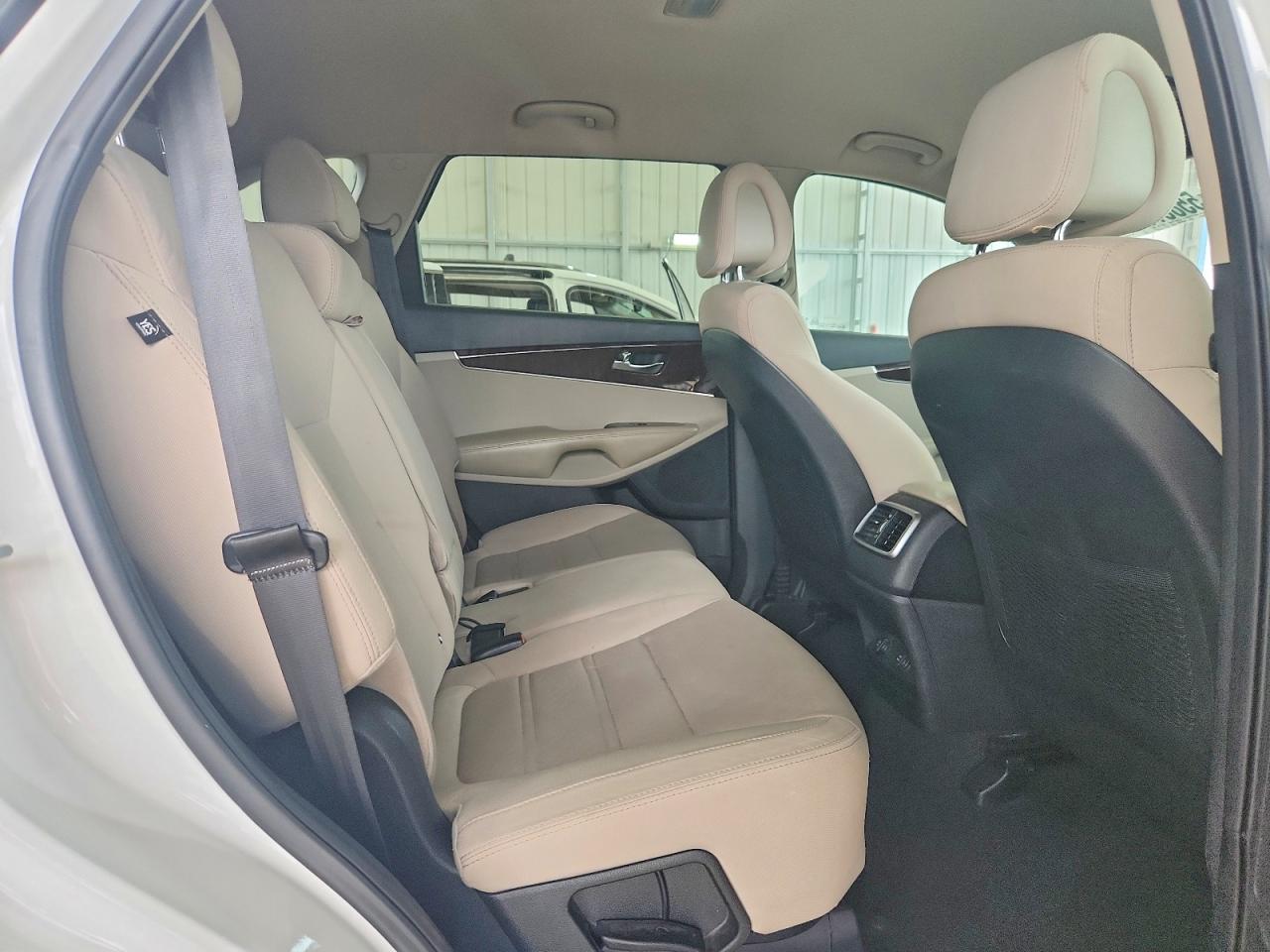 Kia Sorento Lx V6