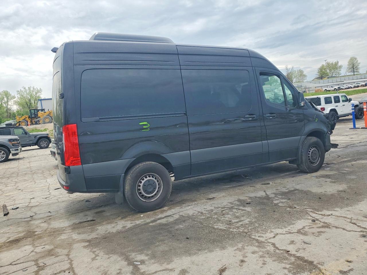 Mercedes-Benz Sprinter 2500