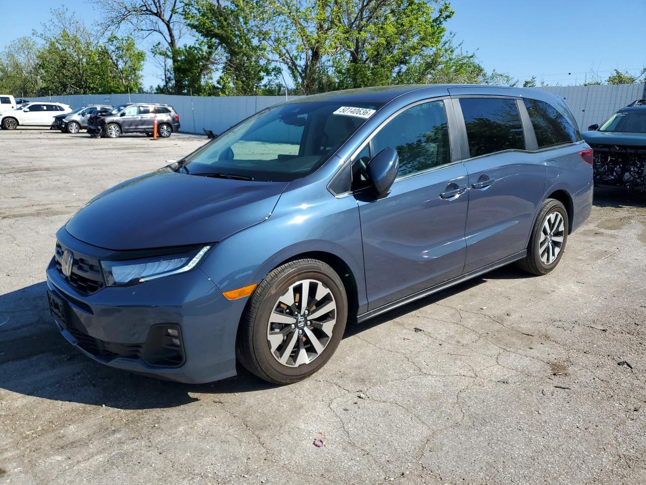 Salvage Honda Odyssey Image