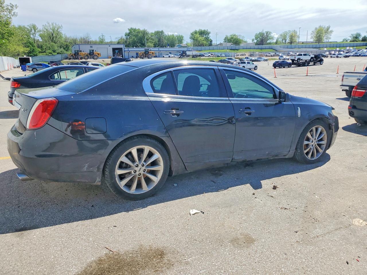 Lincoln MKS