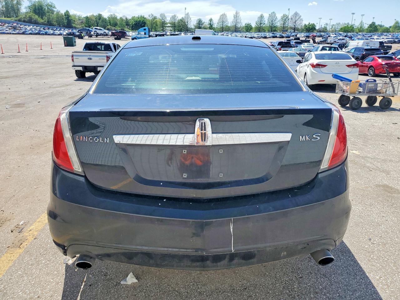 Lincoln MKS