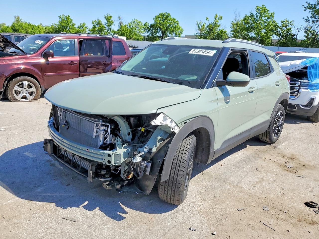 Salvage Chevrolet Trailblaze Image
