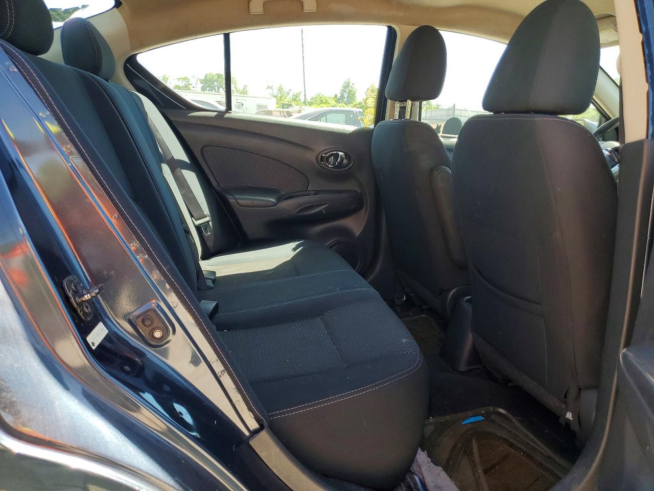 Nissan Versa 1.6 Sv