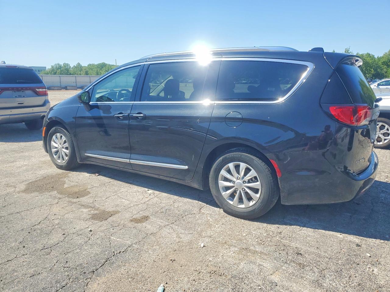 Chrysler Pacifica Touring L