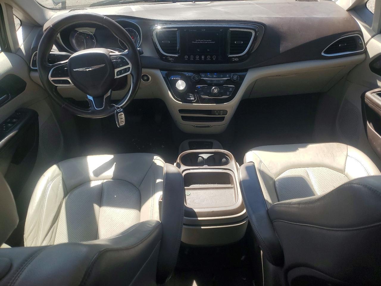 Chrysler Pacifica Touring L