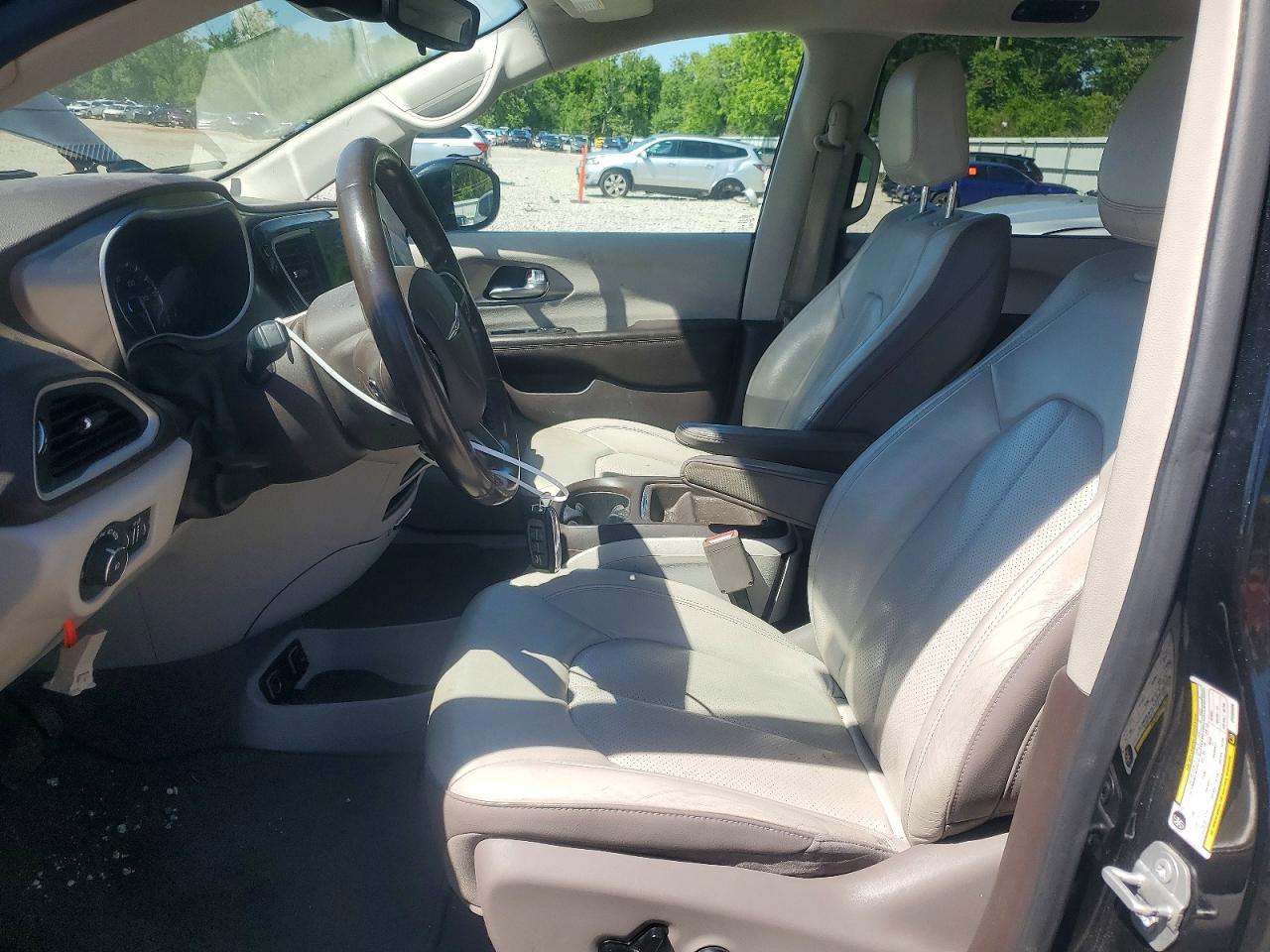 Chrysler Pacifica Touring L