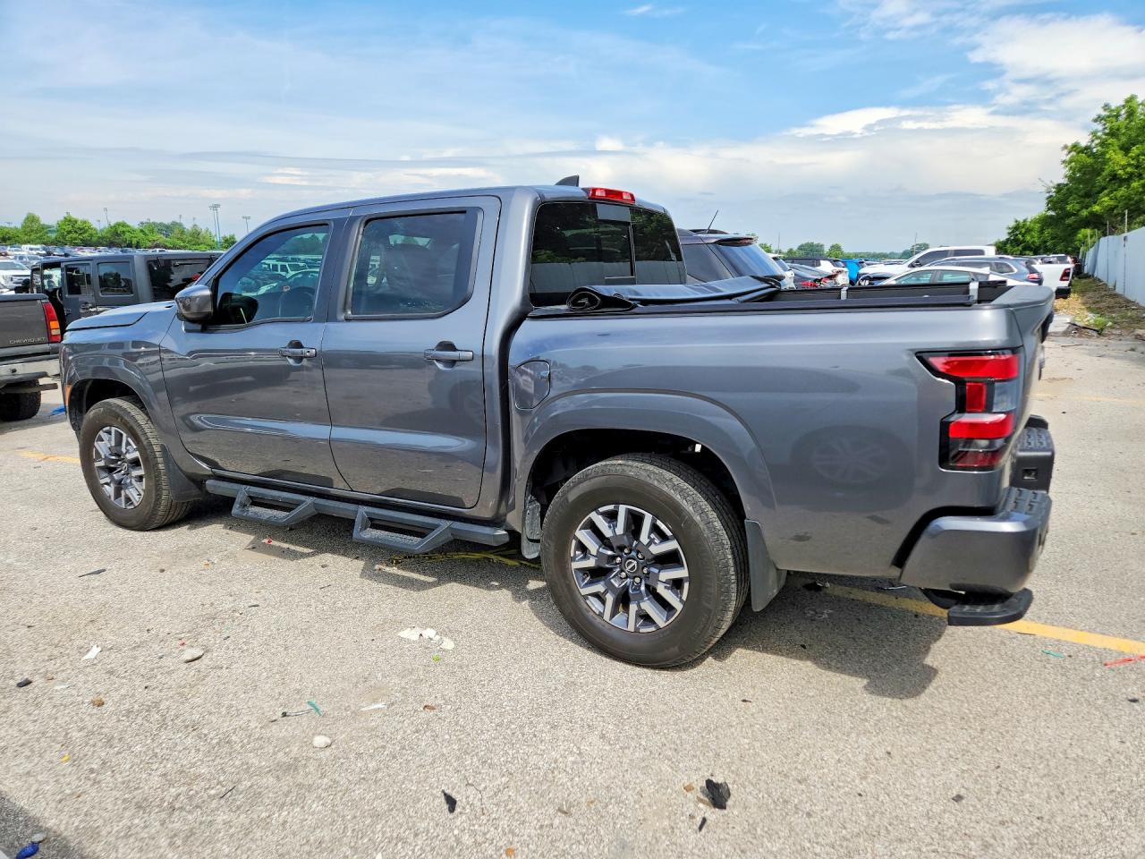 Nissan Frontier Sv