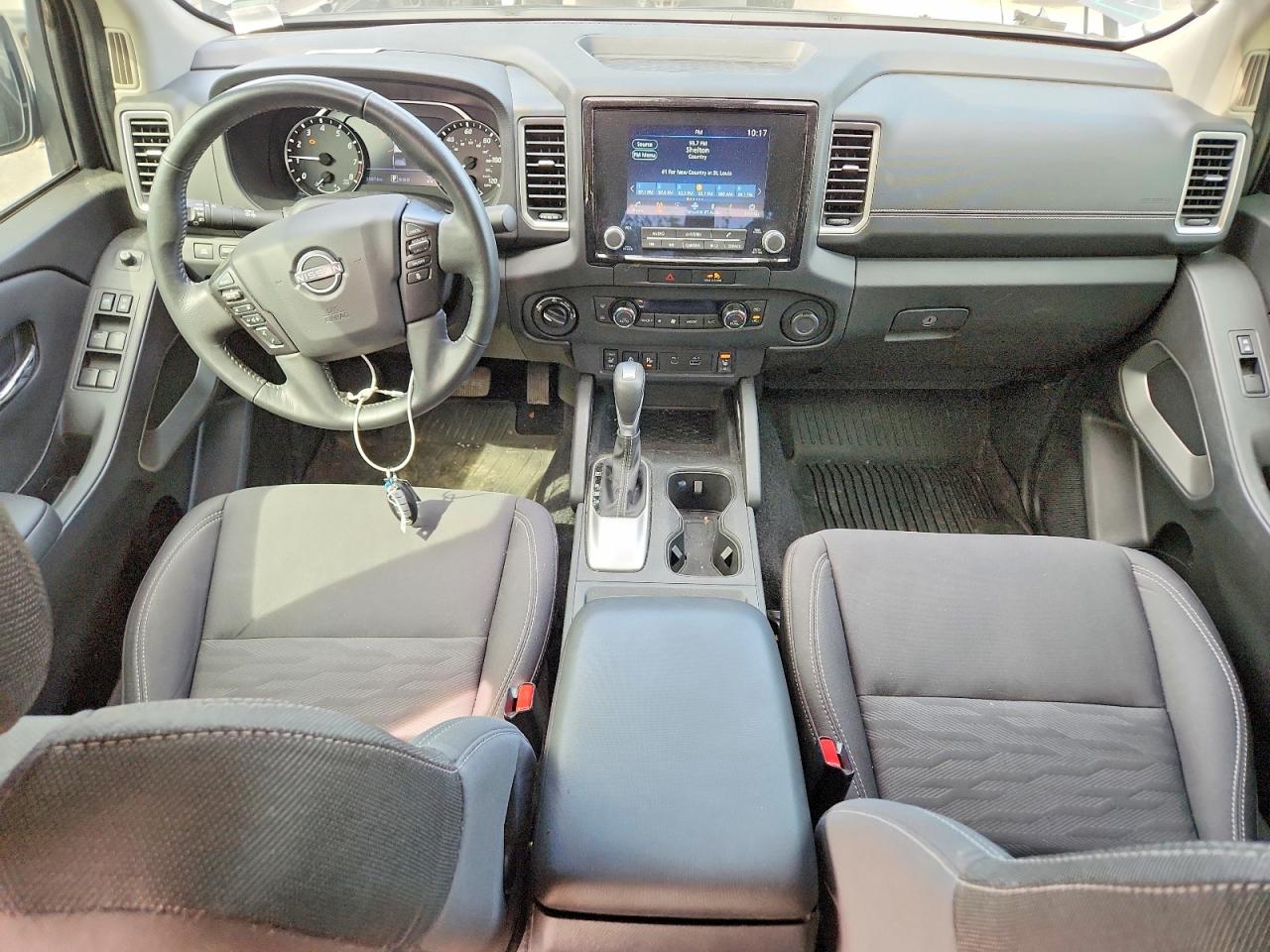 Nissan Frontier Sv