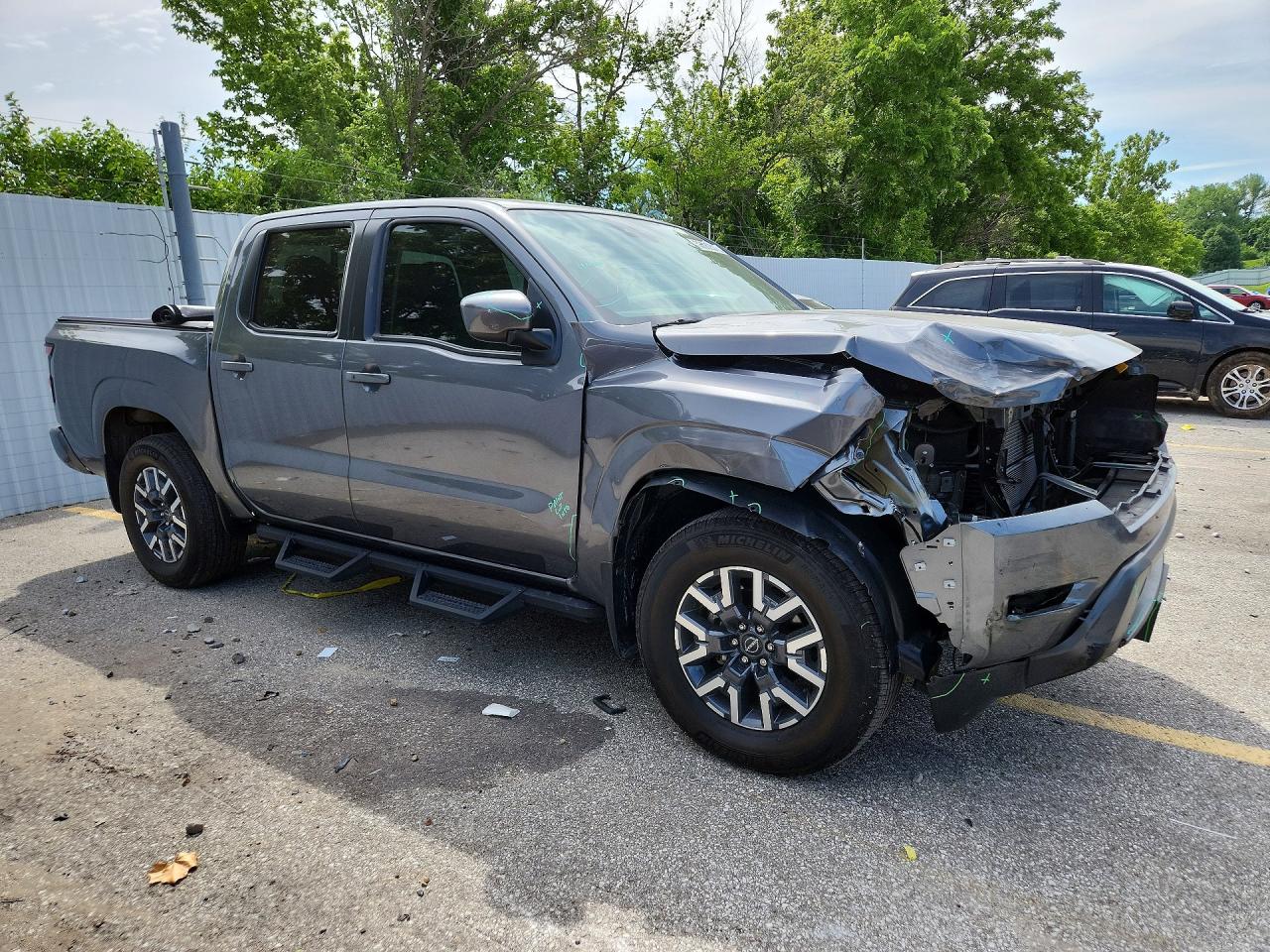Nissan Frontier Sv
