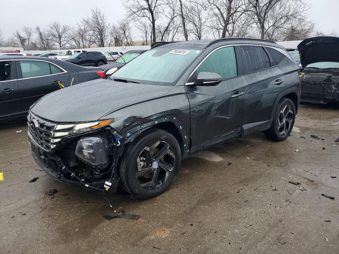 Salvage Hyundai TUCSON Image