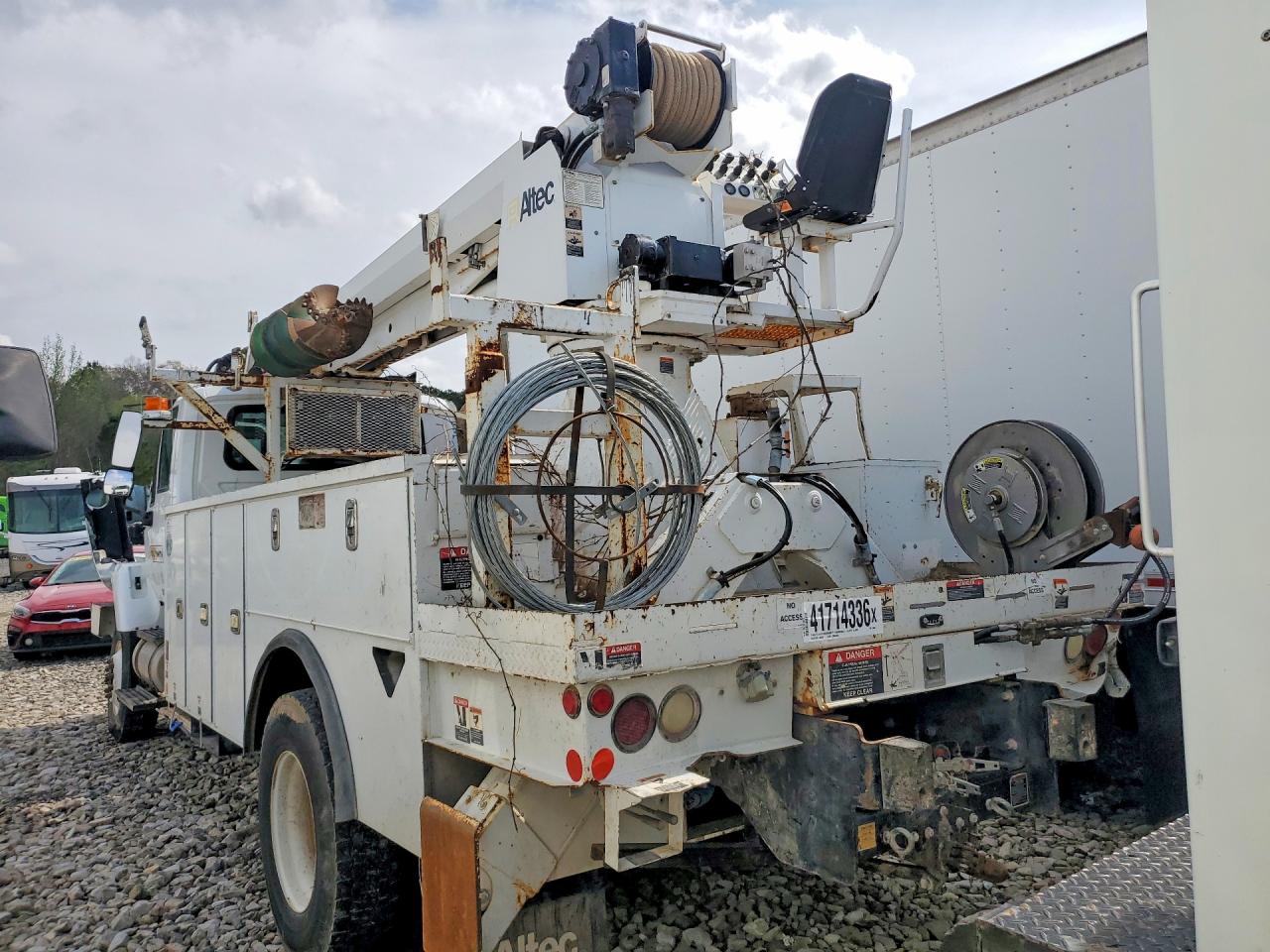 International 7000 7300