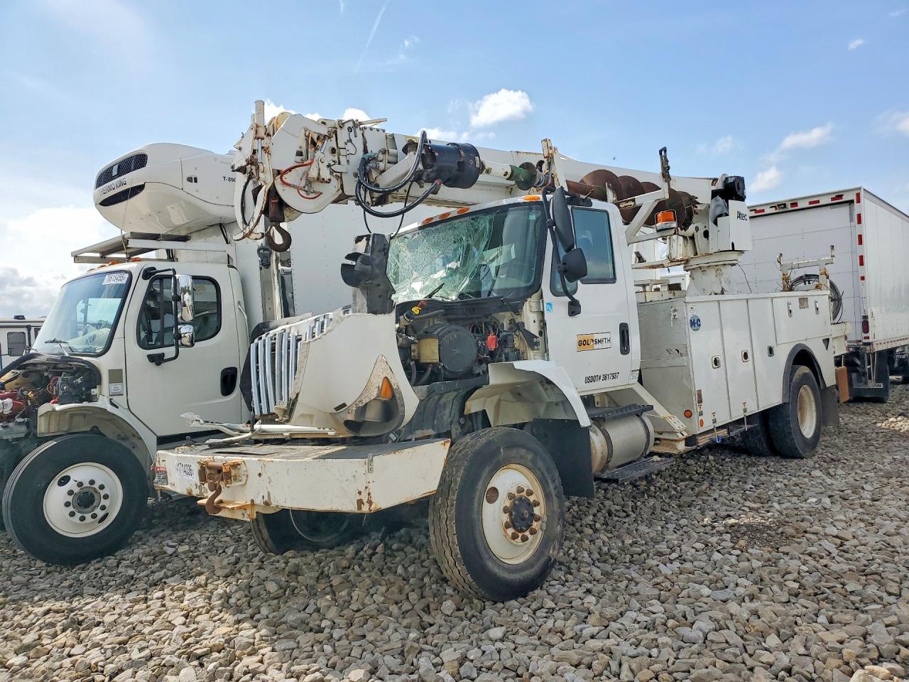 Salvage International 7000 7300 Image