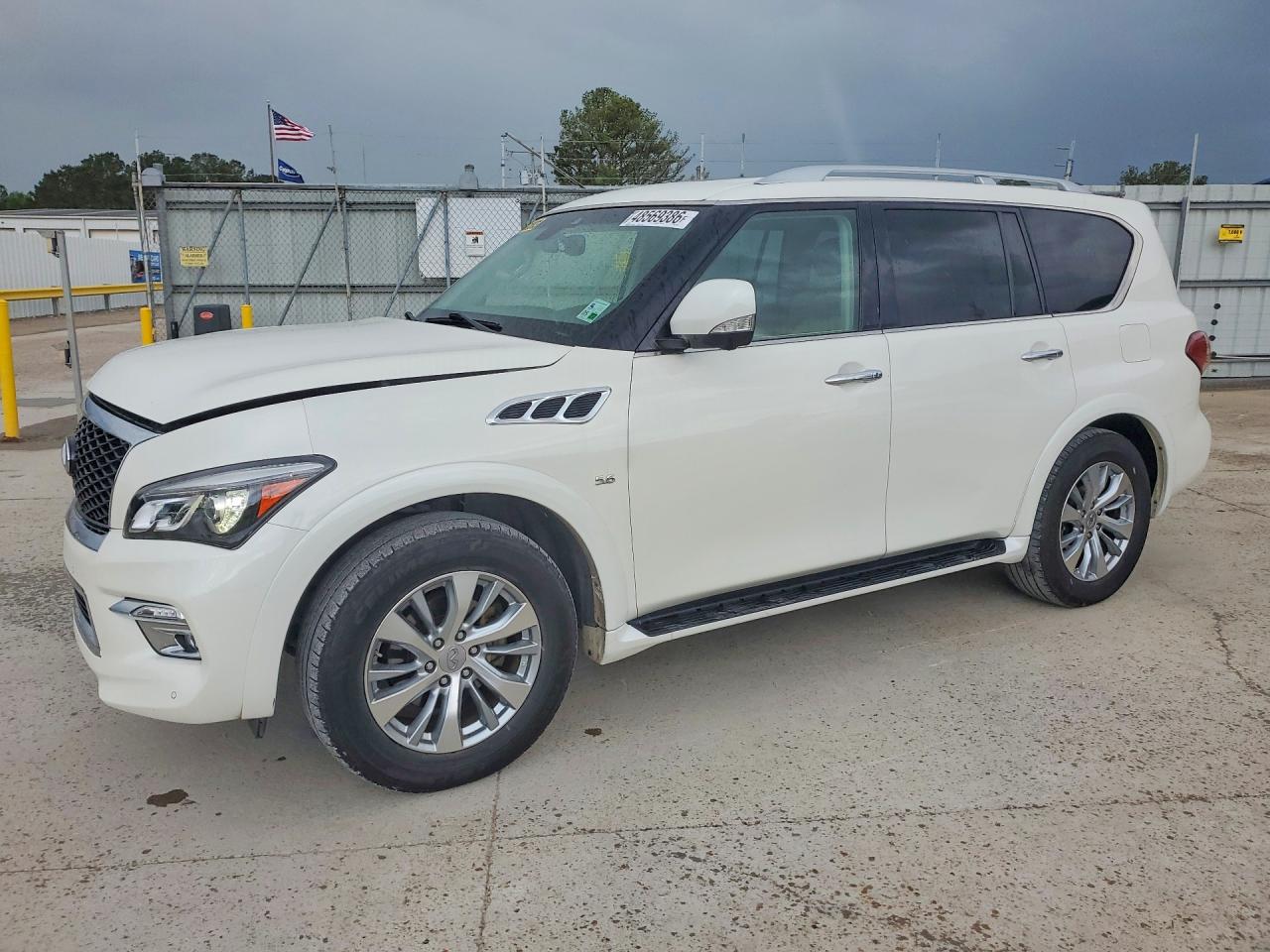 Salvage INFINITI Qx Image