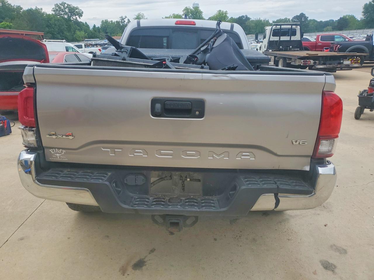 Toyota Tacoma Sr5 V6