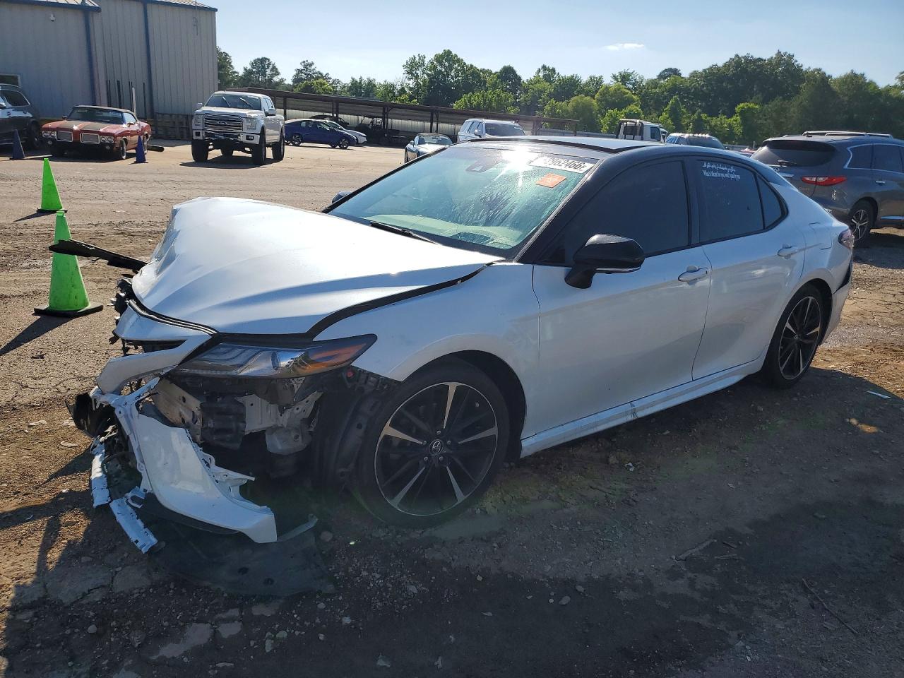 Salvage Toyota Camry Image