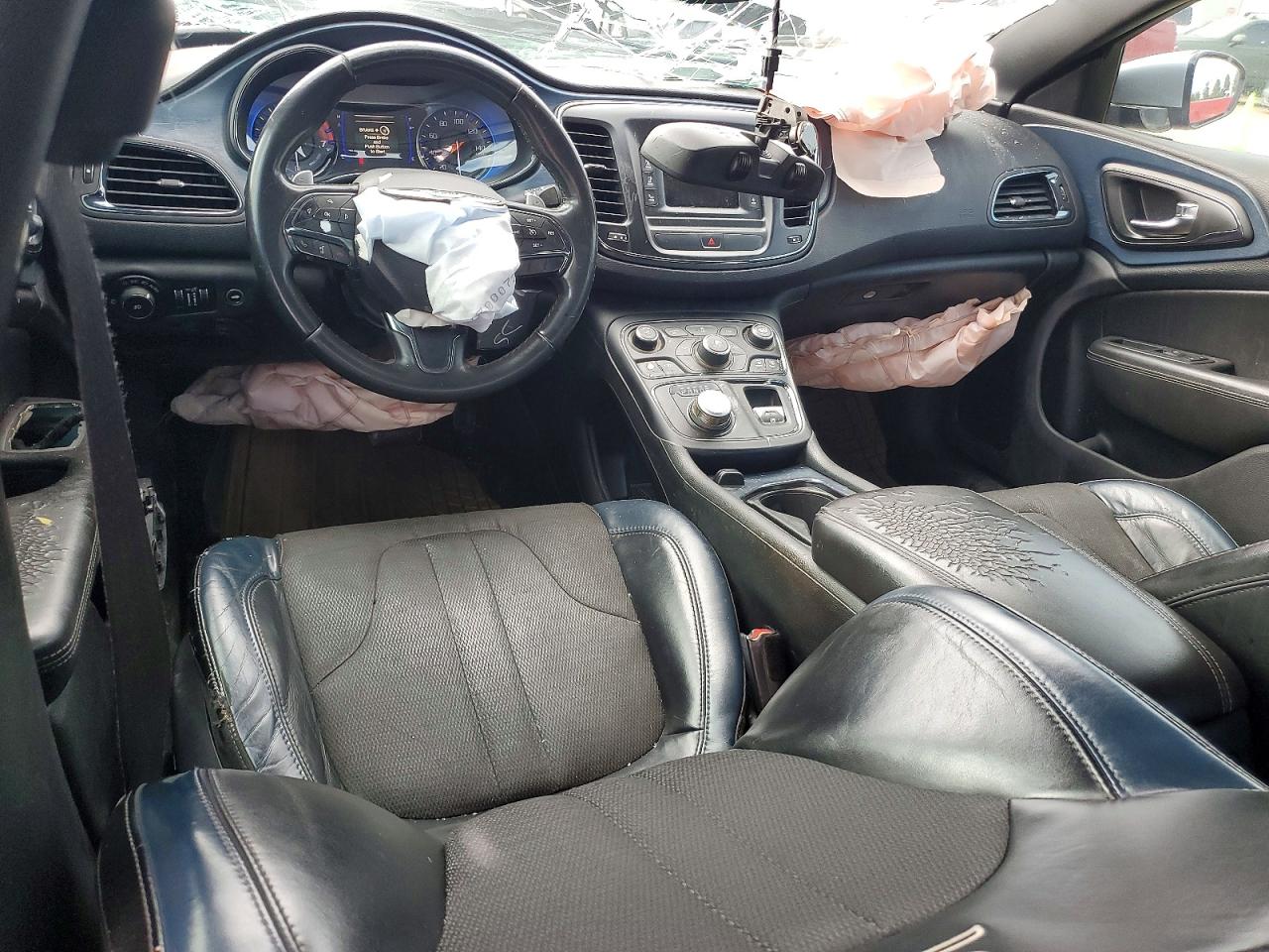 Chrysler 200 S
