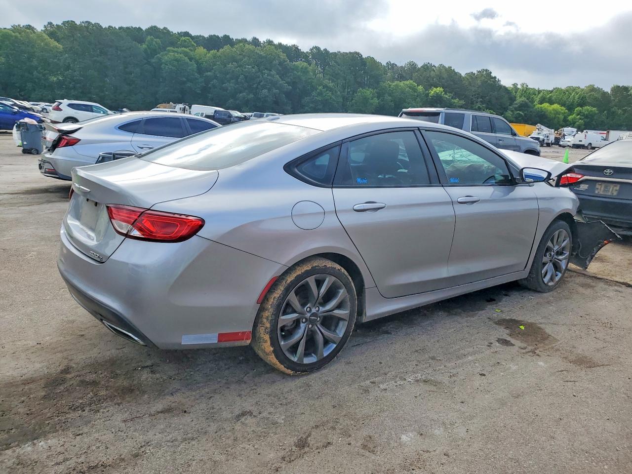 Chrysler 200 S