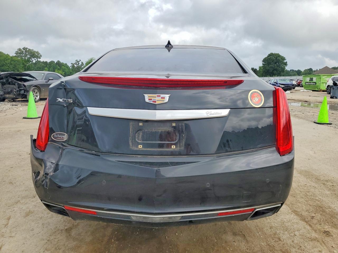 Cadillac XTS Luxury Collection