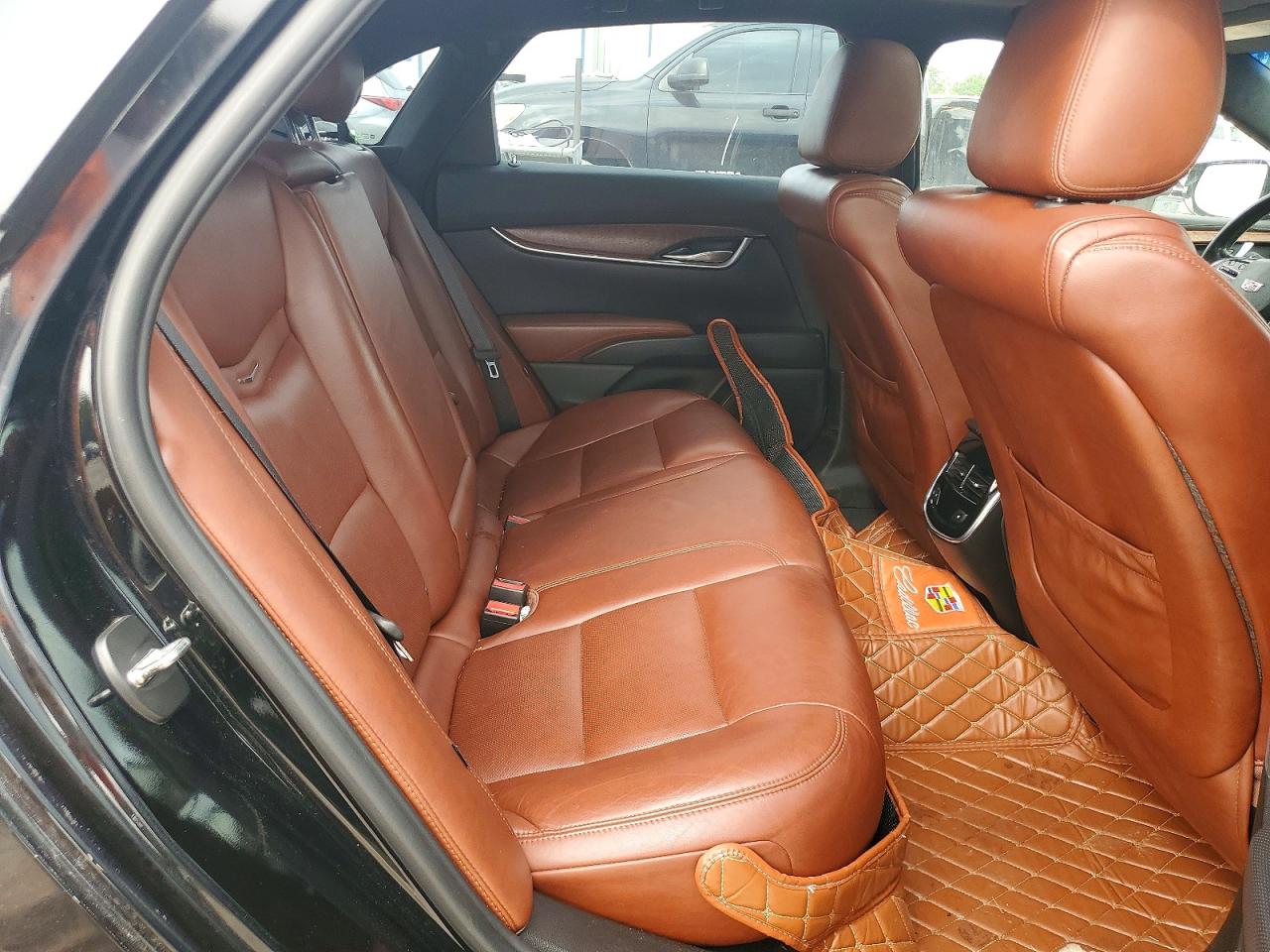 Cadillac XTS Luxury Collection