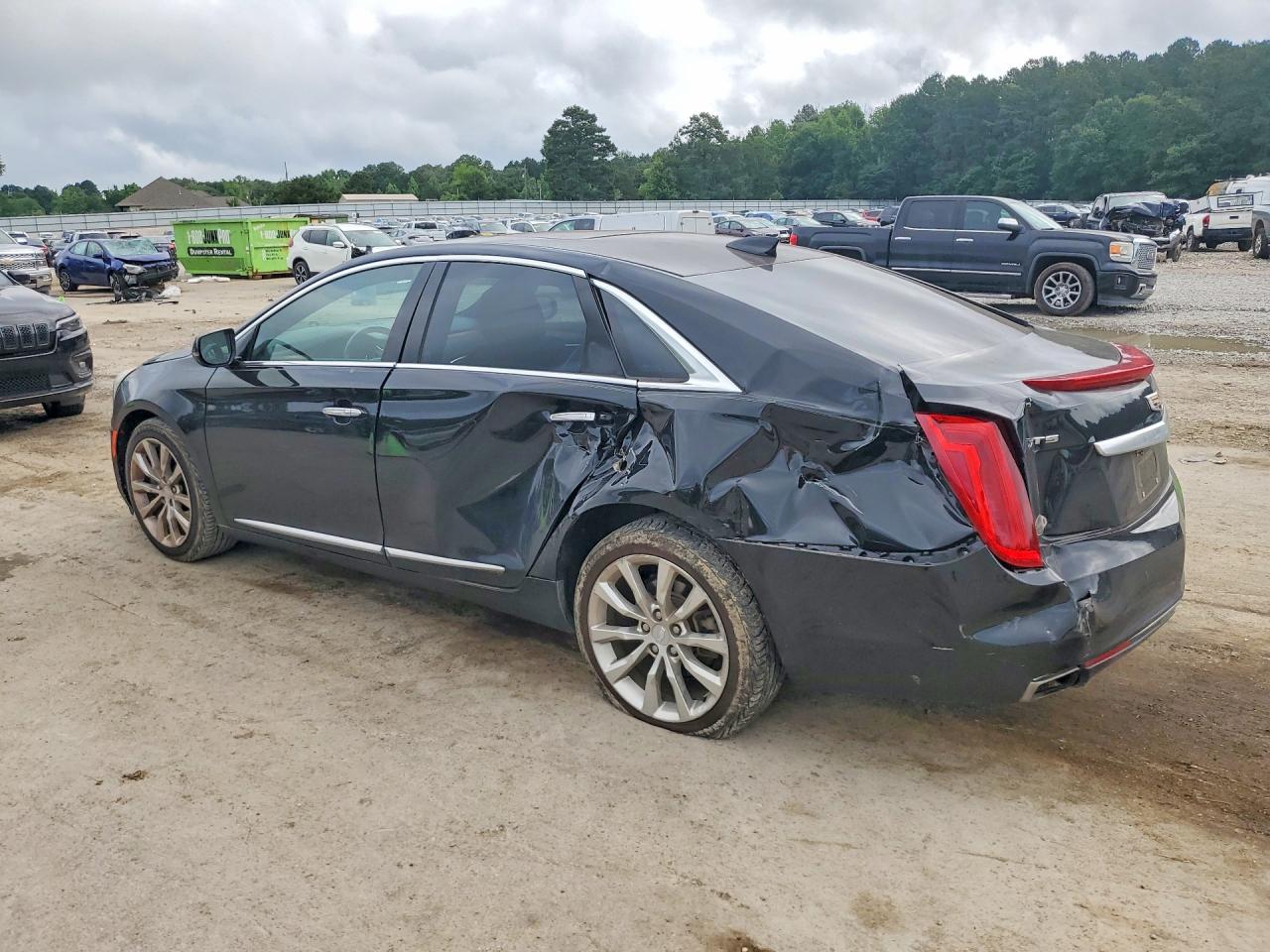 Cadillac XTS Luxury Collection
