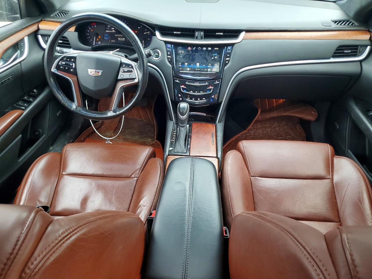 Cadillac XTS Luxury Collection
