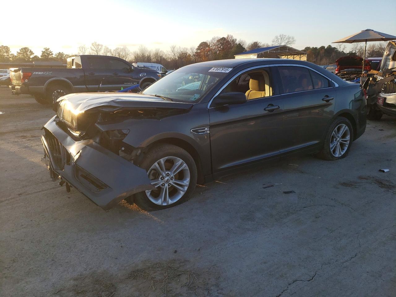 Salvage Ford Taurus Image