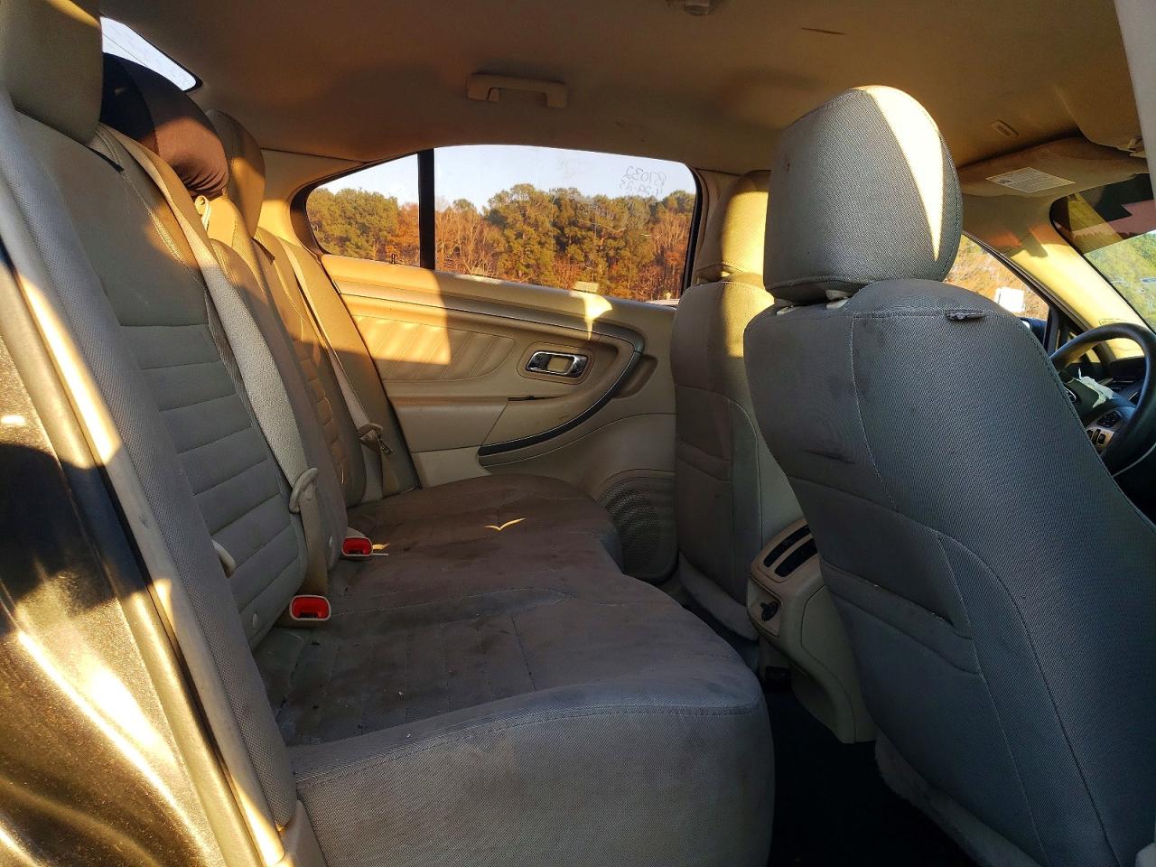 Ford Taurus Se
