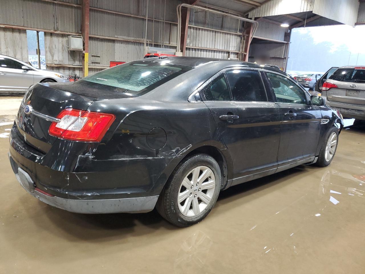 Ford Taurus Se