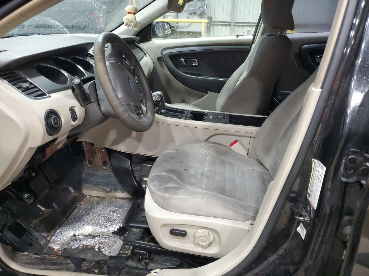 Ford Taurus Se