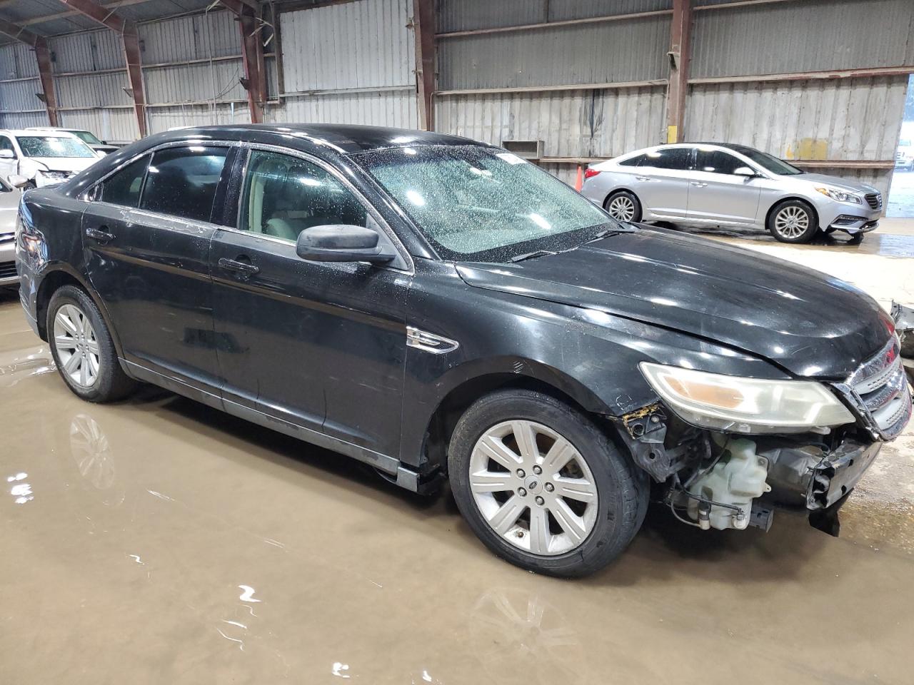 Ford Taurus Se