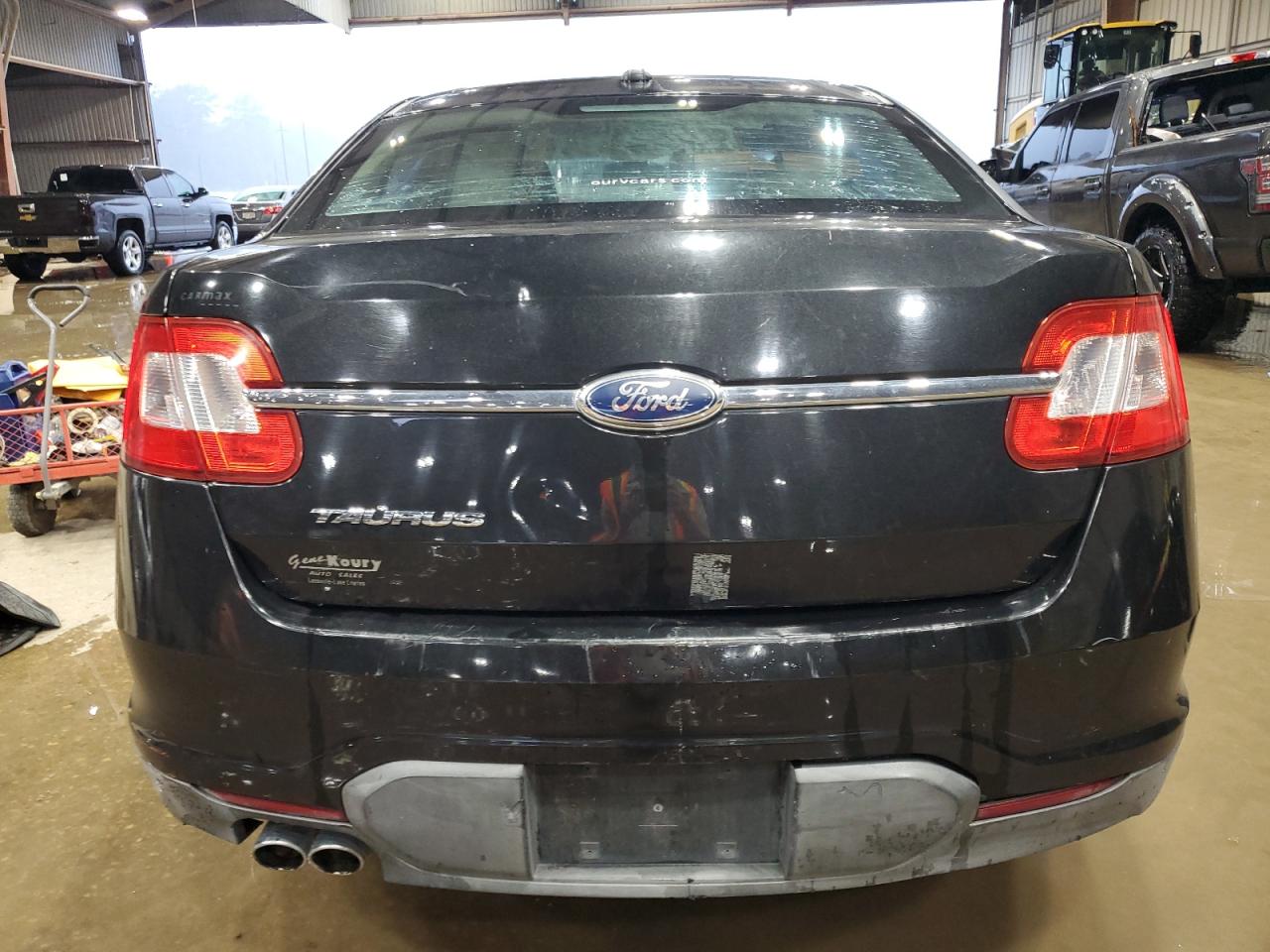 Ford Taurus Se