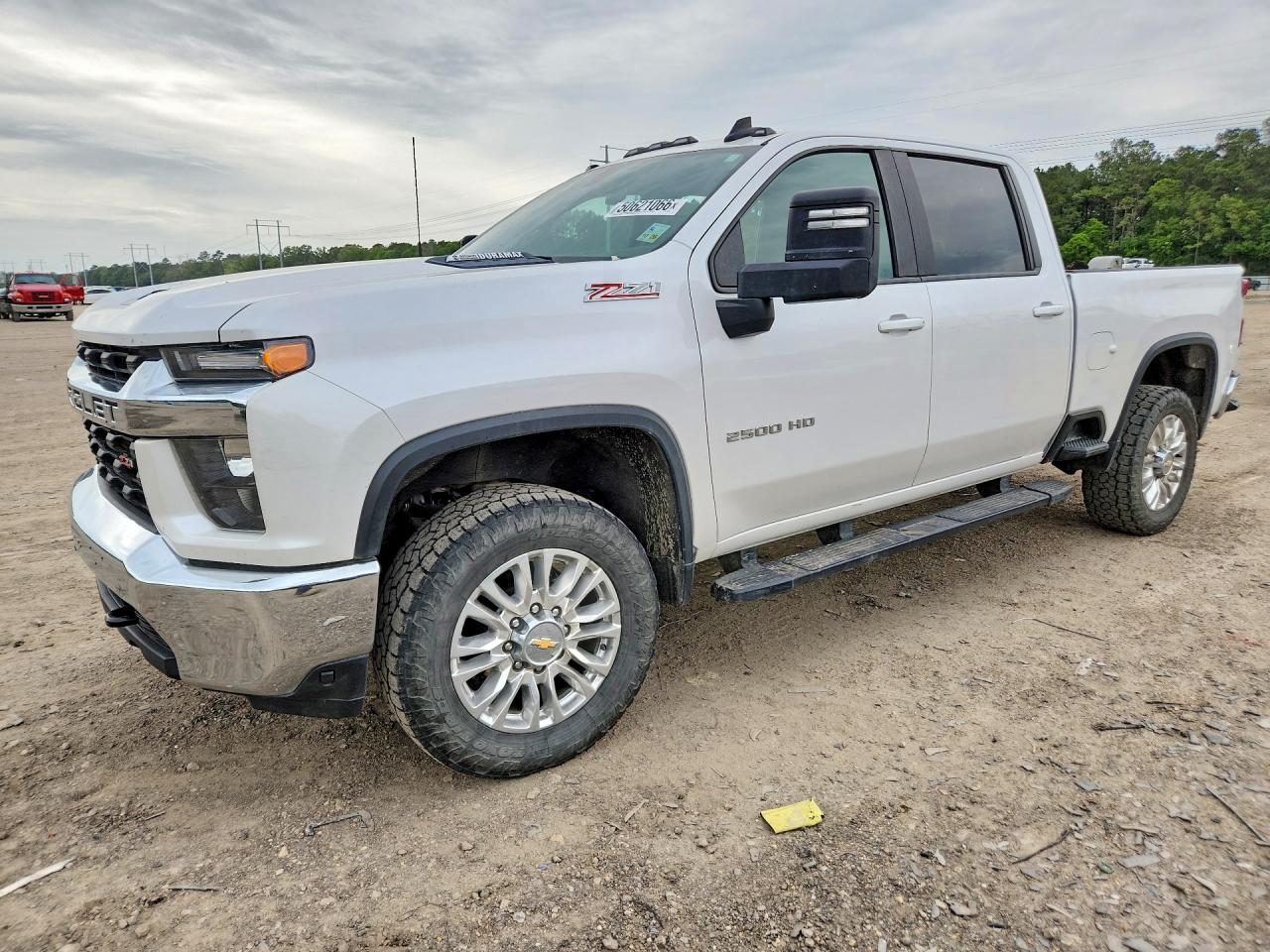 Salvage Chevrolet Silverado Image
