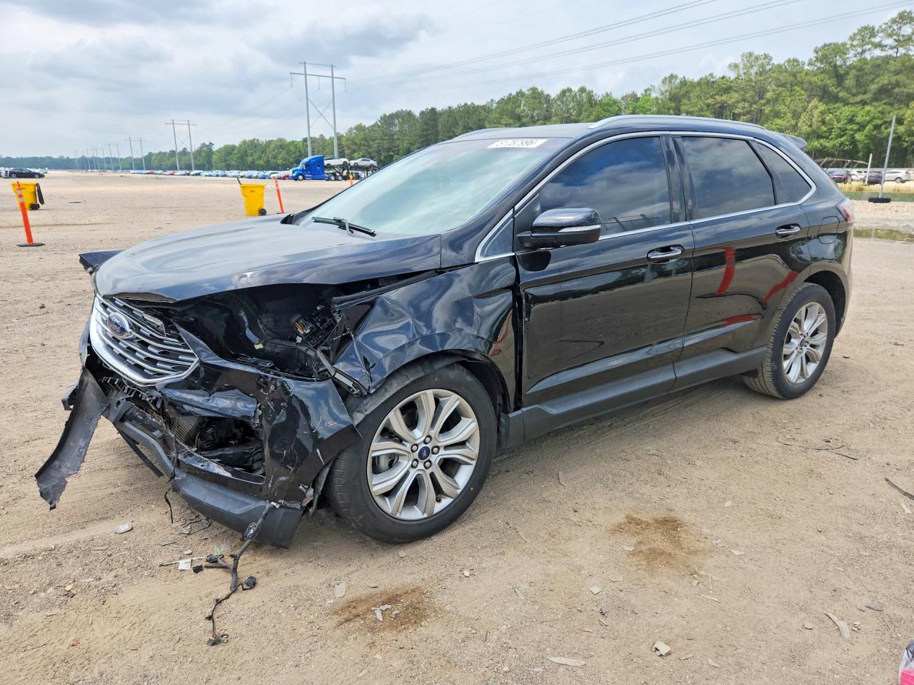 Salvage Ford Edge Image