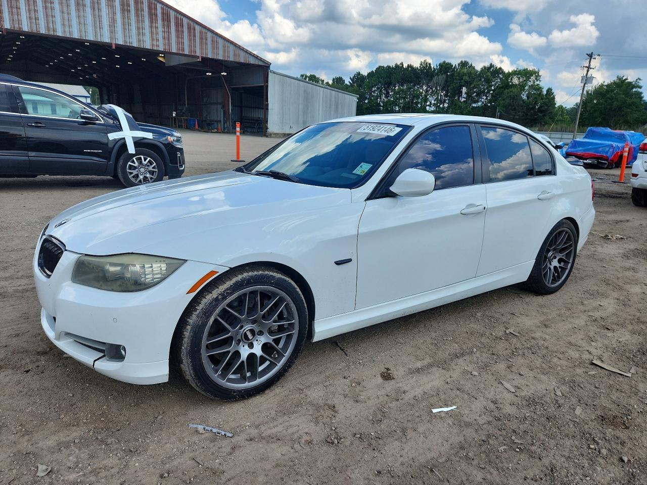 Salvage BMW 3 Series Image