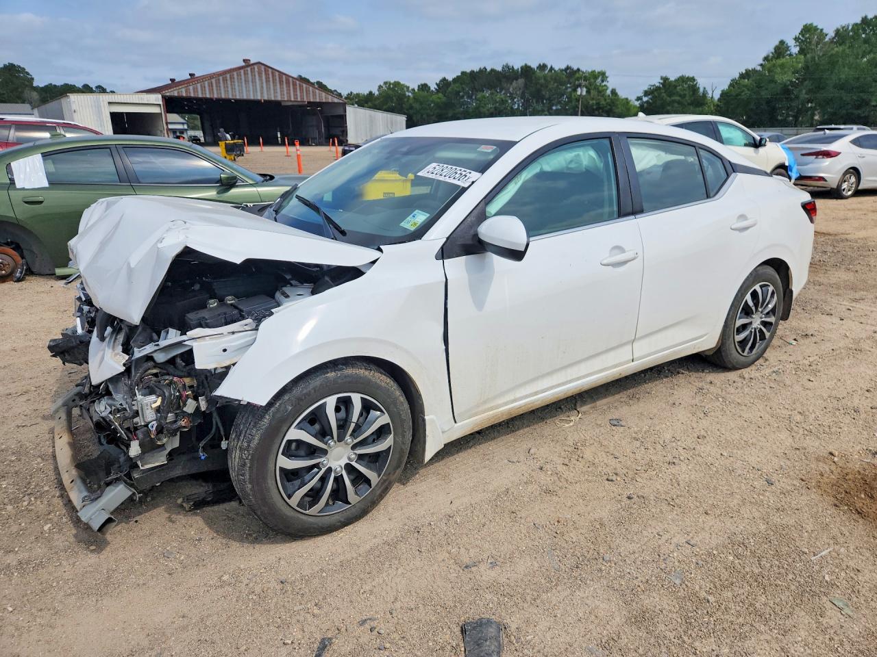 Salvage Nissan Sentra Image