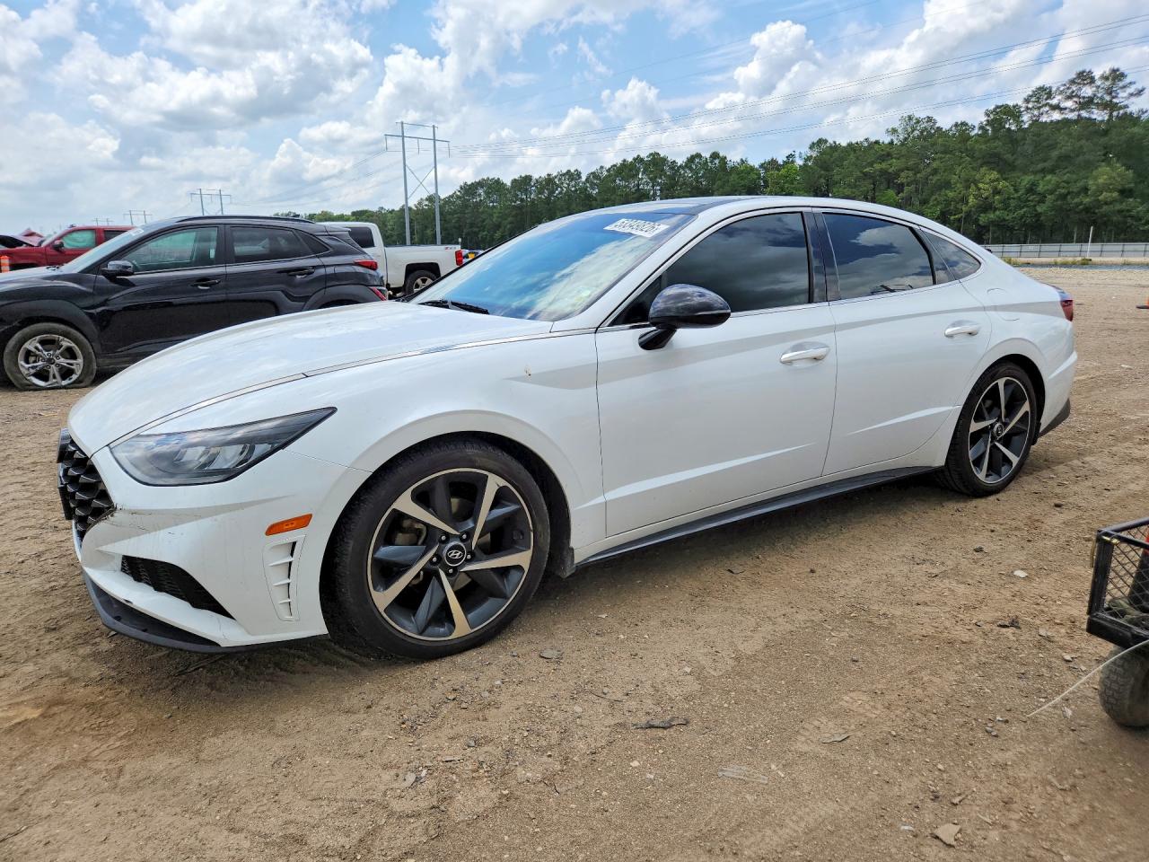 Salvage Hyundai SONATA Image