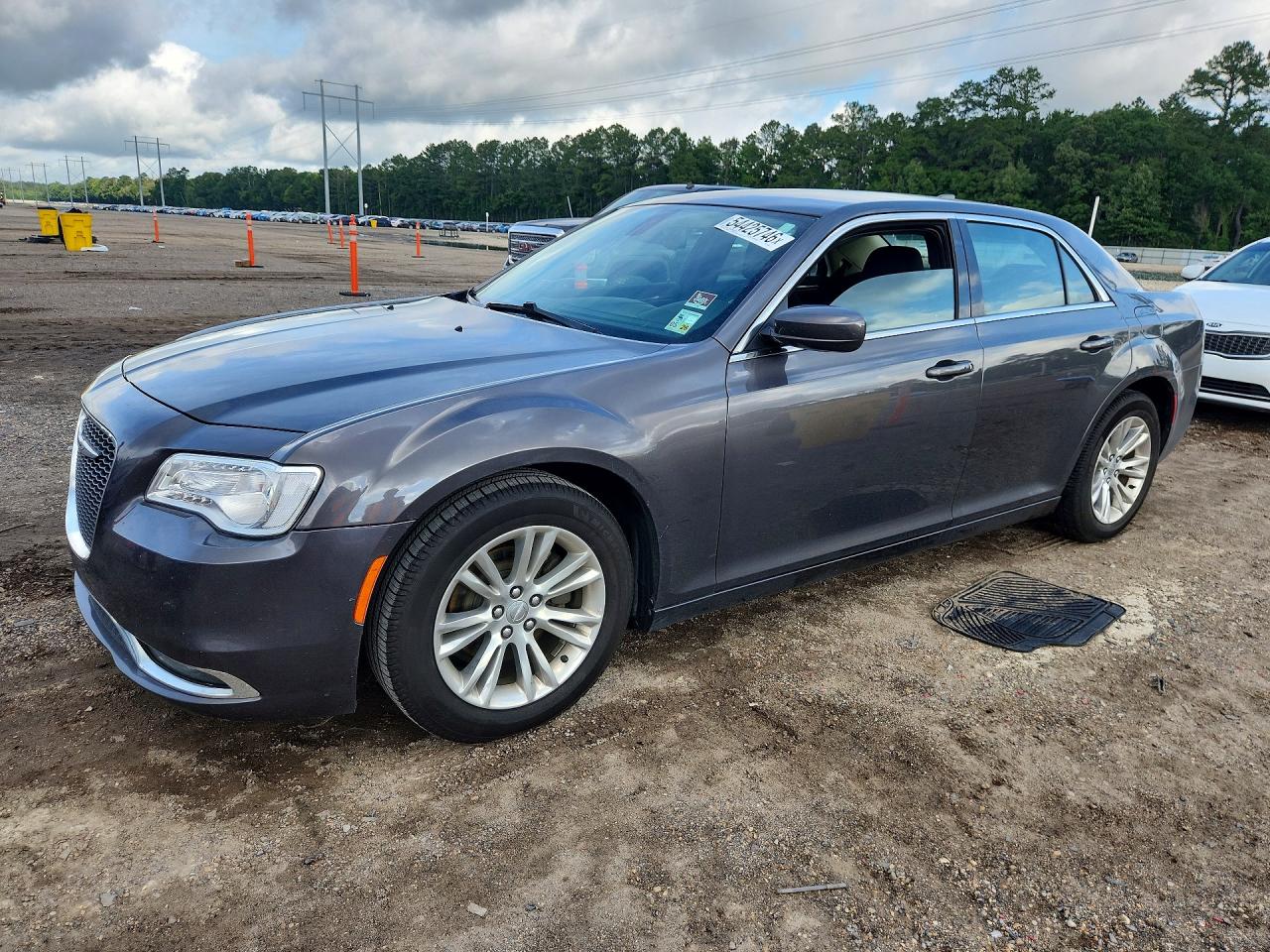 Salvage Chrysler 300 Image