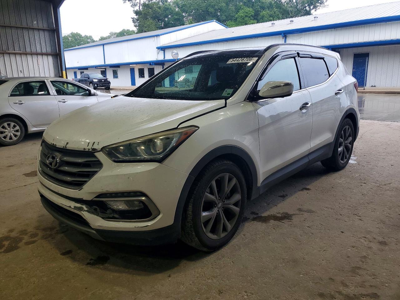 Salvage Hyundai SANTA FE Image
