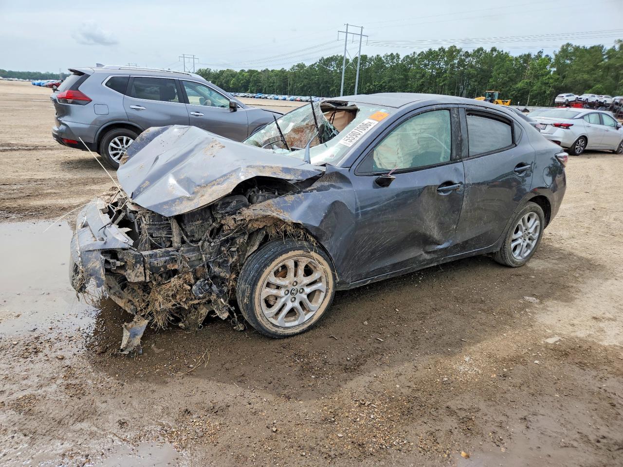 Salvage Toyota Yaris Image