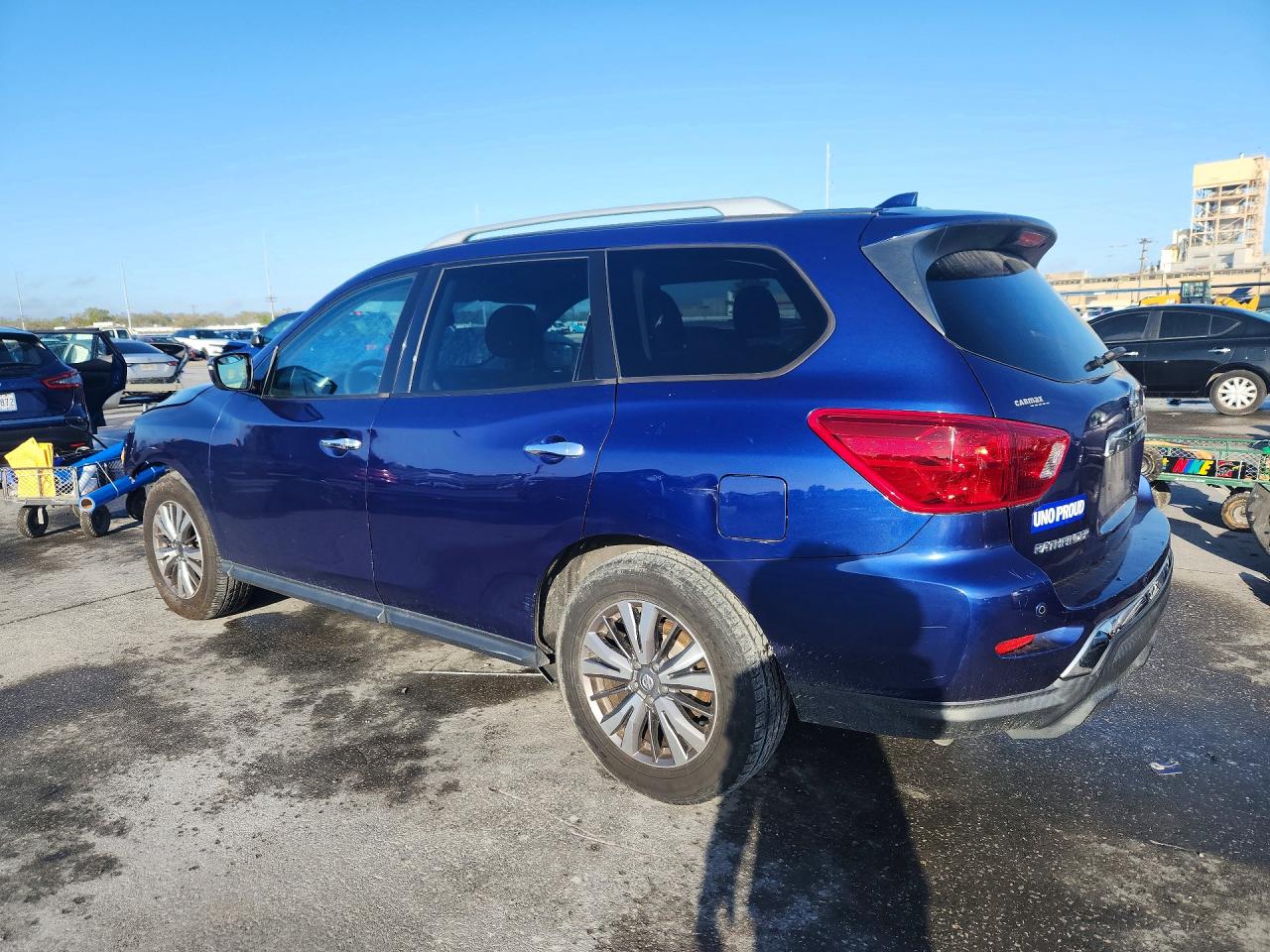Nissan Pathfinder Sv