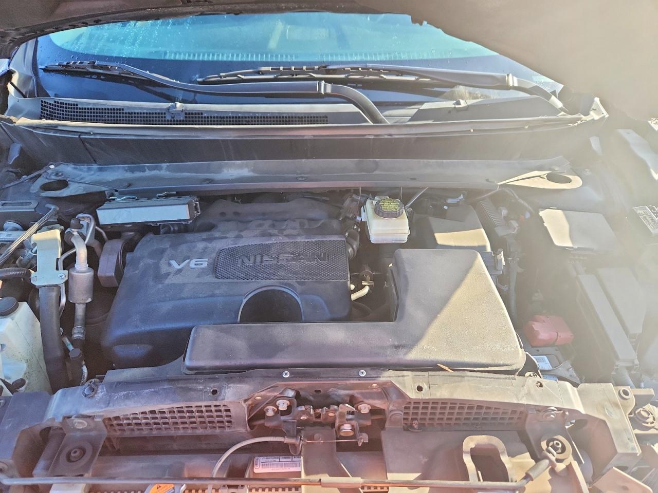 Nissan Pathfinder Sv